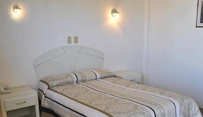 2 chambres, bureau, fer et planche Ă repasser, accĂšs au Wi-Fi (inclus)