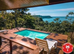 Comfort Studio, 1 King Bed, Ocean View | Living area