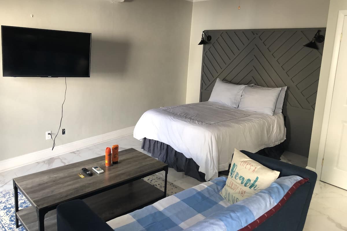 Appartamento Comfort | Tende oscuranti, ferro/asse da stiro, Wi-Fi gratuito, lenzuola