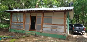 Front of property - La Casita Cool Place (Tola)