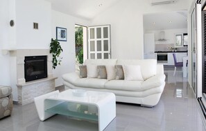 TV connectée, cheminée