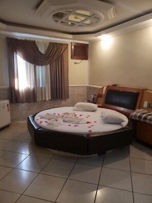 Suite (Simples) | Minibar, free WiFi, bed sheets, wheelchair access - Motel Mont Blanc - Adults Only (Guarulhos)