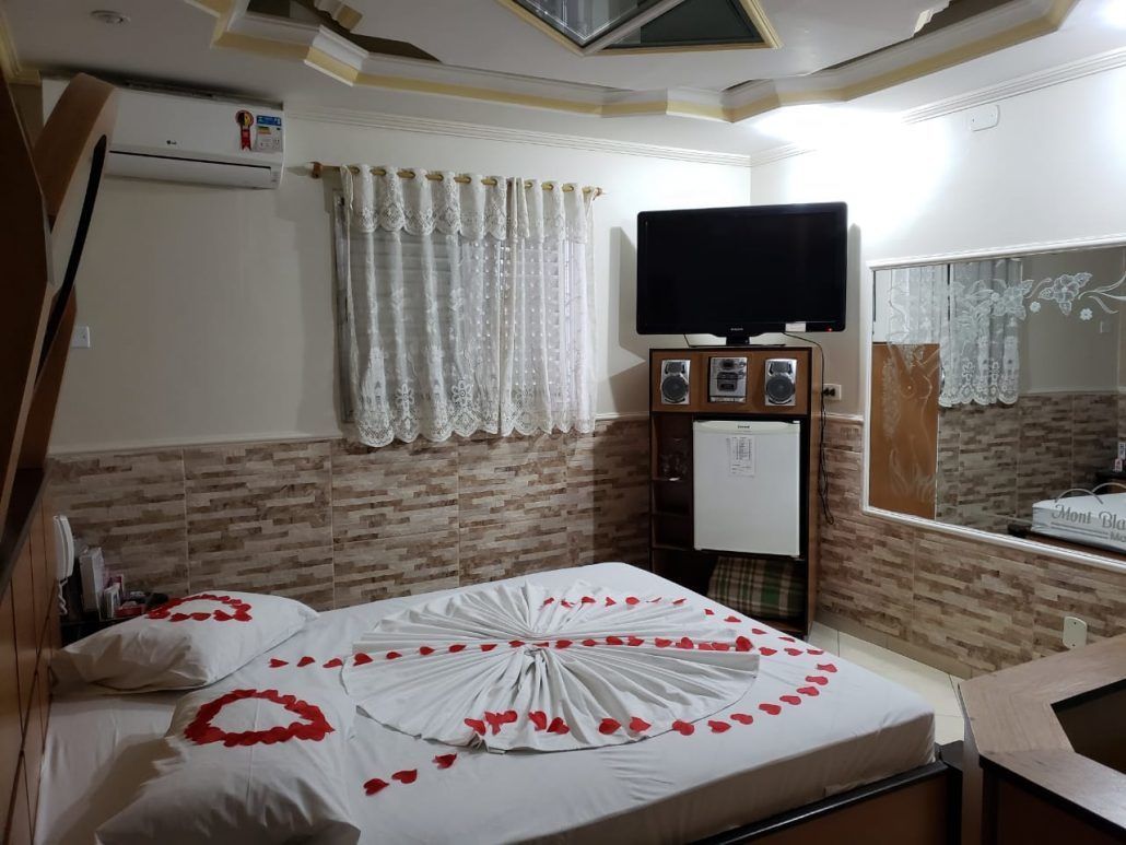 Minibar, free WiFi, bed sheets, wheelchair access