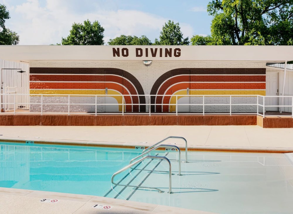 The Dive Motel by null
