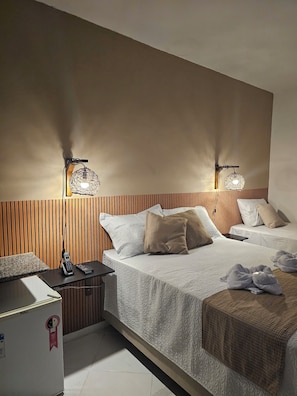 Minibar, rideaux occultants, Wi-Fi gratuit, draps fournis