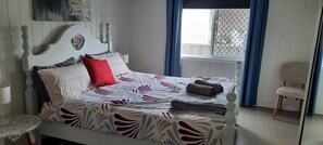 3 bedrooms, desk, iron/ironing board, travel crib