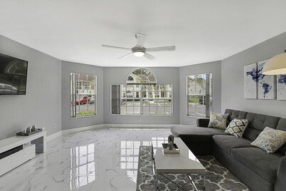 Completely Renovated 3/2 Close to Disney parks
