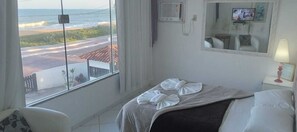 Camera Standard con letto matrimoniale o 2 letti singoli, letti multipli | Minibar, con stile personalizzato, con arredamento individuale