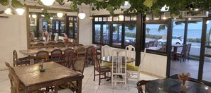 Lunch and dinner served - Atlantico Hotel (Rio das Ostras)