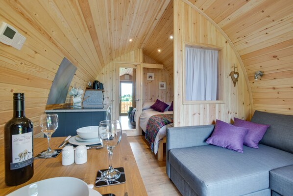 1 bedroom, iron/ironing board, bed sheets