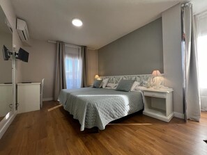 Standard Triple Room, Multiple Beds