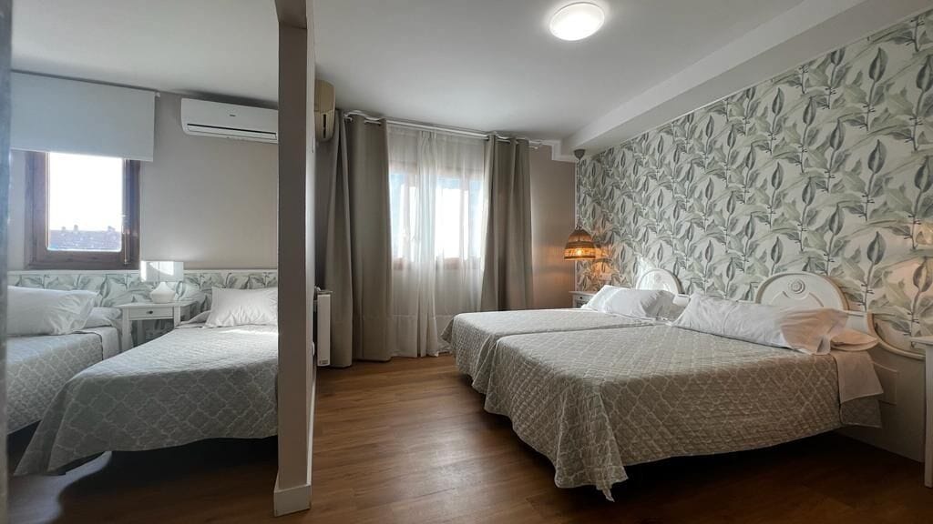 Photo - Hotel Plaza Mayor