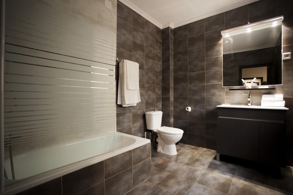 In-room safe, blackout drapes, soundproofing, WiFi (free)