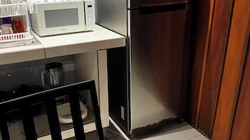 Family Apartment, 1 Bedroom | Premium bedding, down comforters, Tempur-Pedic beds