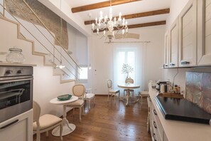 Ilmainen päivittäinen mannermainen aamiainen