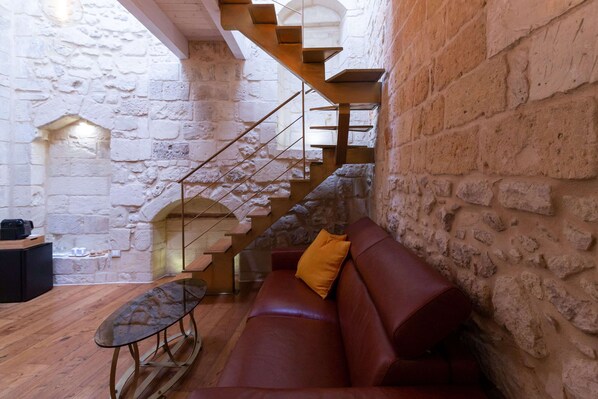 Junior-studiosviitti | Oleskelualue | Televisio