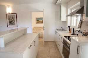 Kühlschrank, Ofen, Herdplatte, Geschirrspüler