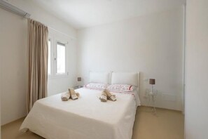 3 bedrooms, in-room safe, iron/ironing board, WiFi - RANDOM LISTING (TRAPANI)