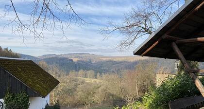 Chalet / Retraite au-dessus de la forĂȘt de Thuringe
