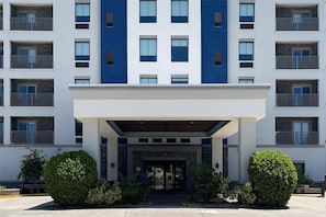 Exterior detail - Coral Pointe Sarasota, an Ascend Collection Hotel (Sarasota)