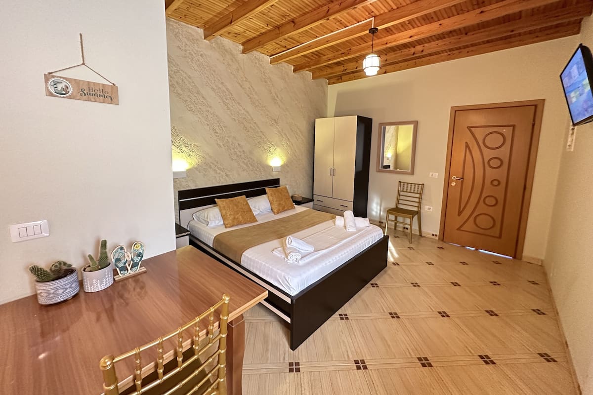 Standard Double Room, Balcony | 1 bedroom, Frette Italian sheets, premium bedding, in-room safe