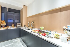 Tägliches inbegriffenes Frühstücksbuffet
