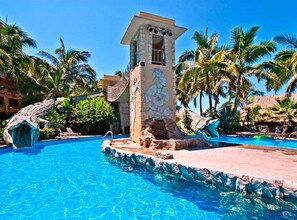 Outdoor pool, a heated pool - Spend Thanksgiving in paradise! (Nuevo Vallarta)