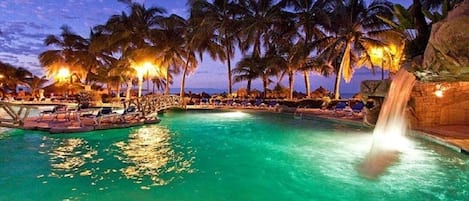 Piscine extérieure, piscine chauffée