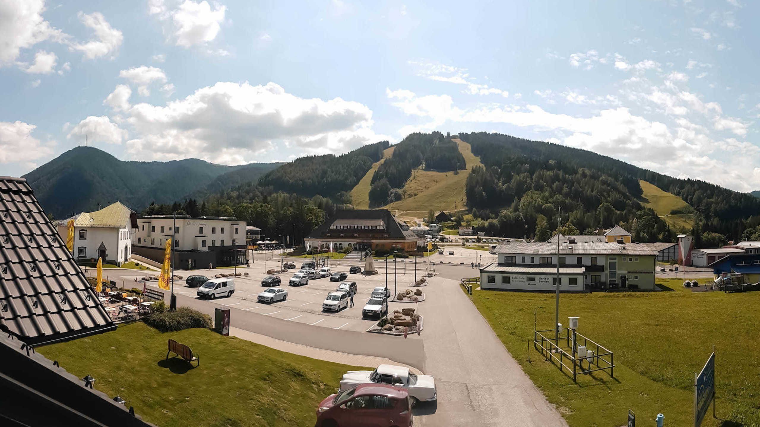 Estacionamiento en las instalaciones