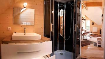 Douche, serviettes fournies