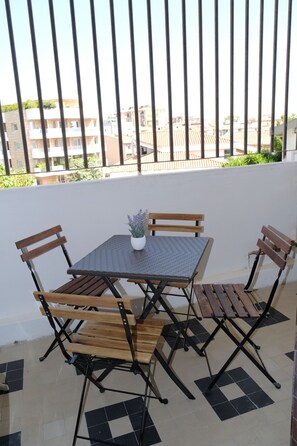 Outdoor dining - Comfortable apartment less than 10 'from Poetto (Cagliari)