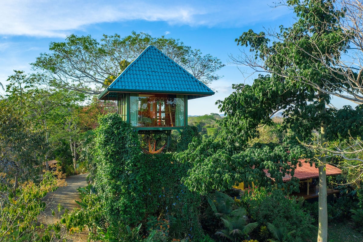 Panoramic Tree House, Ocean View (Garuda Treehouse) | Premium bedding, in-room safe, blackout drapes, free WiFi