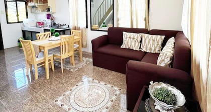 Town House Next to the Beach - TALOMO TORIL DAVAO