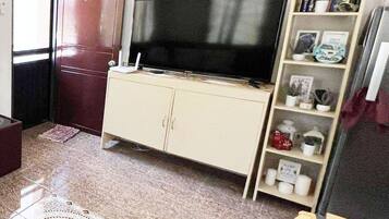 Smart TV, DVD player, stereo