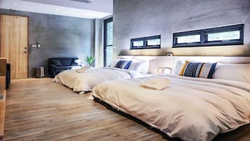 Standard Quadruple Room (Mahumhum)