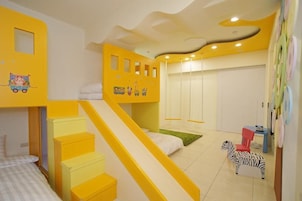 Decoración personalizada y cortinas blackout 
