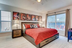 4 Schlafzimmer, Schreibtisch, Bügeleisen/Bügelbrett, Reisekinderbett