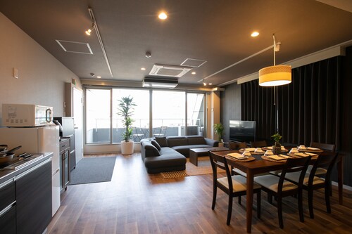 La habitación privada más grande de Osaka, 100m2 # 601