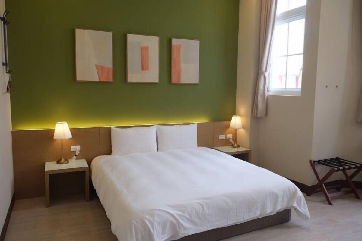 Down duvets, free WiFi