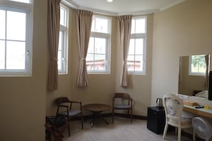 Habitación doble Deluxe | Edredón y wifi gratis