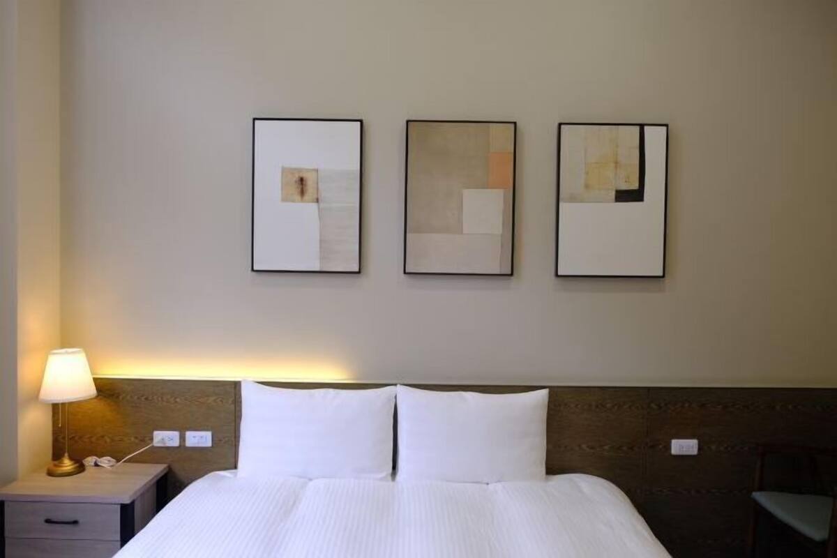 Down comforters, WiFi (free)