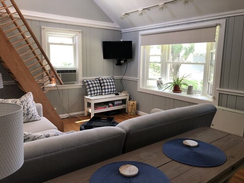 Cozy cottage near downtown Clinton, Marina & Hammonasset Park