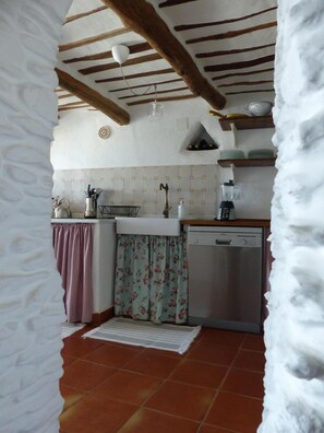 Frigorífic, microones, forn i placa de cuina 