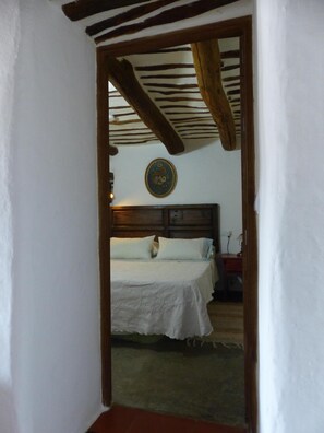 2 dormitoris, planxa i posts de planxar, wifi gratuïta i roba de llit 