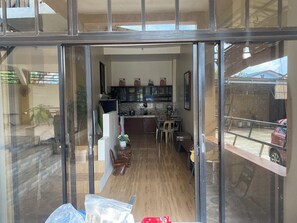 Fridge, microwave, rice cooker, cookware/dishes/utensils - Evangeline Garden and Lodge (Silang)
