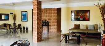 Evangeline Garden and Lodge