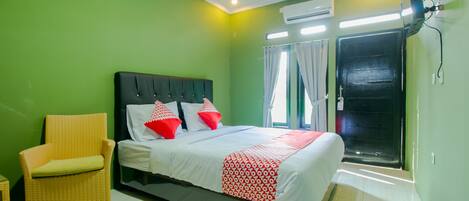 Standard Double Room | Desk, free WiFi, bed sheets