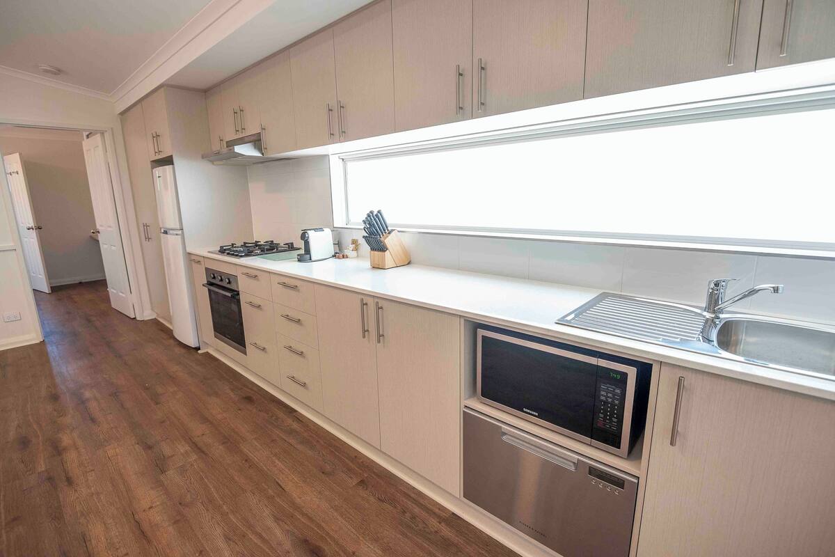 premium chalet | 1 bedroom, soundproofing, iron/ironing board, bed sheets