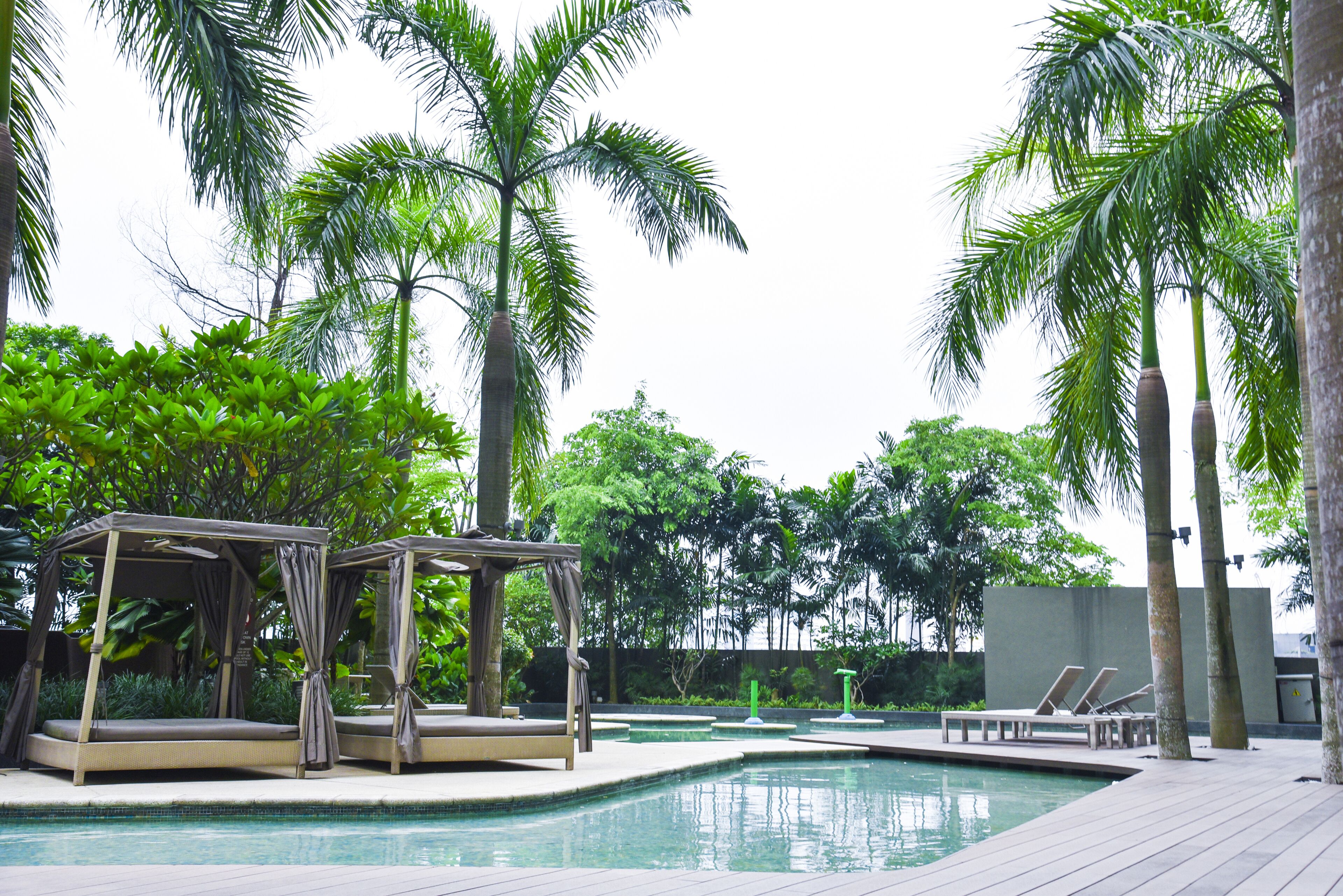 Innenpool, Außenpool