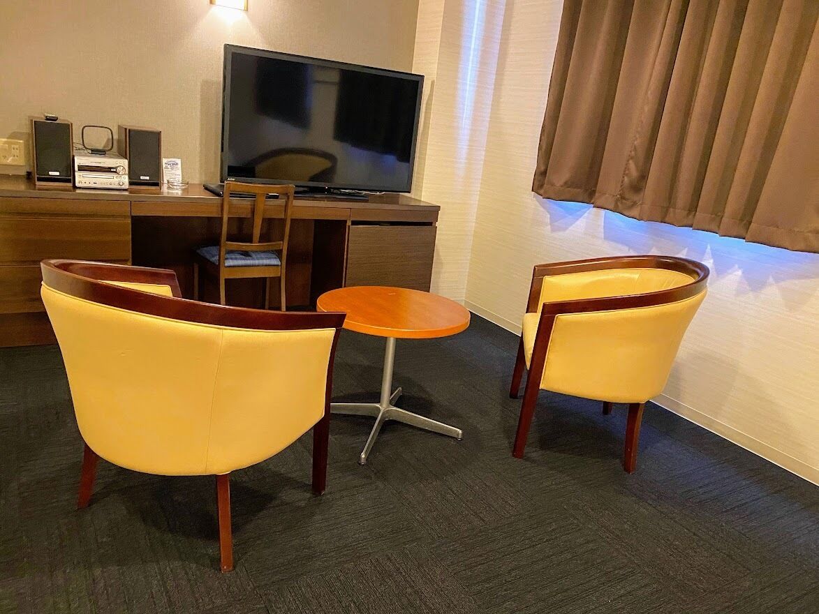 deluxe twin room, smoking | 1 bedroom, iron/ironing board, free wifi